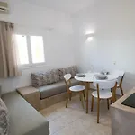 E & E فيلة Kamári