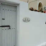 E & E Villa