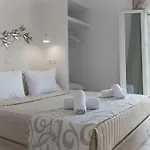 Villa E & E