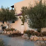 E & E Villa Kamári
