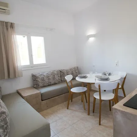 E & E فيلة Kamári